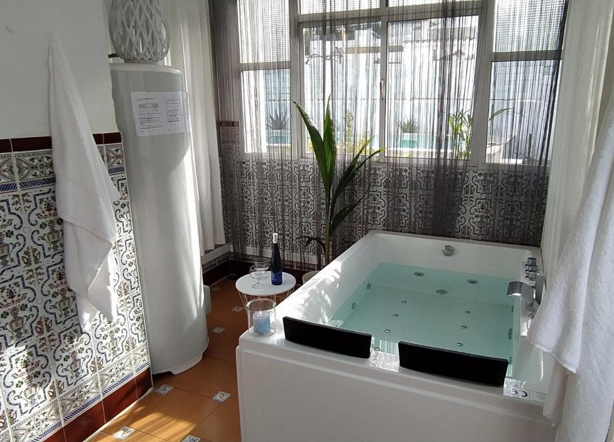 Lightbooking Chiclana Jacuzzi Y Piscina Privada Chiclana de la Frontera Exterior photo